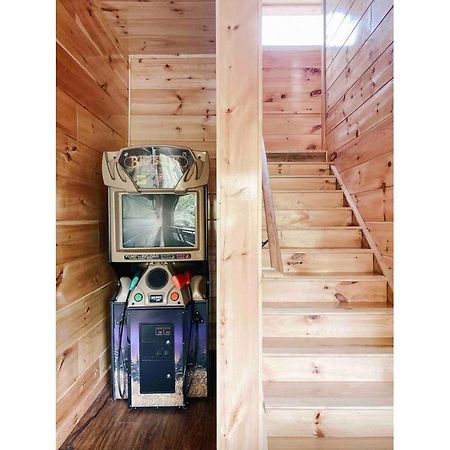Splash Of Moonshine -Heated Indoor Pool, Hot Tub, Arcade Game Room Пиджен-Фордж Экстерьер фото