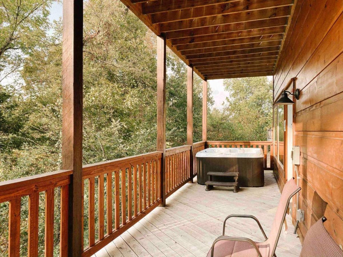 Splash Of Moonshine -Heated Indoor Pool, Hot Tub, Arcade Game Room Пиджен-Фордж Экстерьер фото