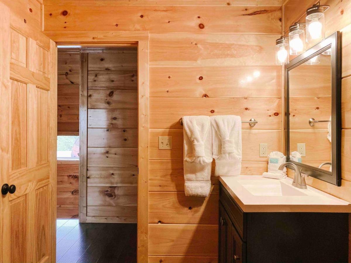 Splash Of Moonshine -Heated Indoor Pool, Hot Tub, Arcade Game Room Пиджен-Фордж Экстерьер фото