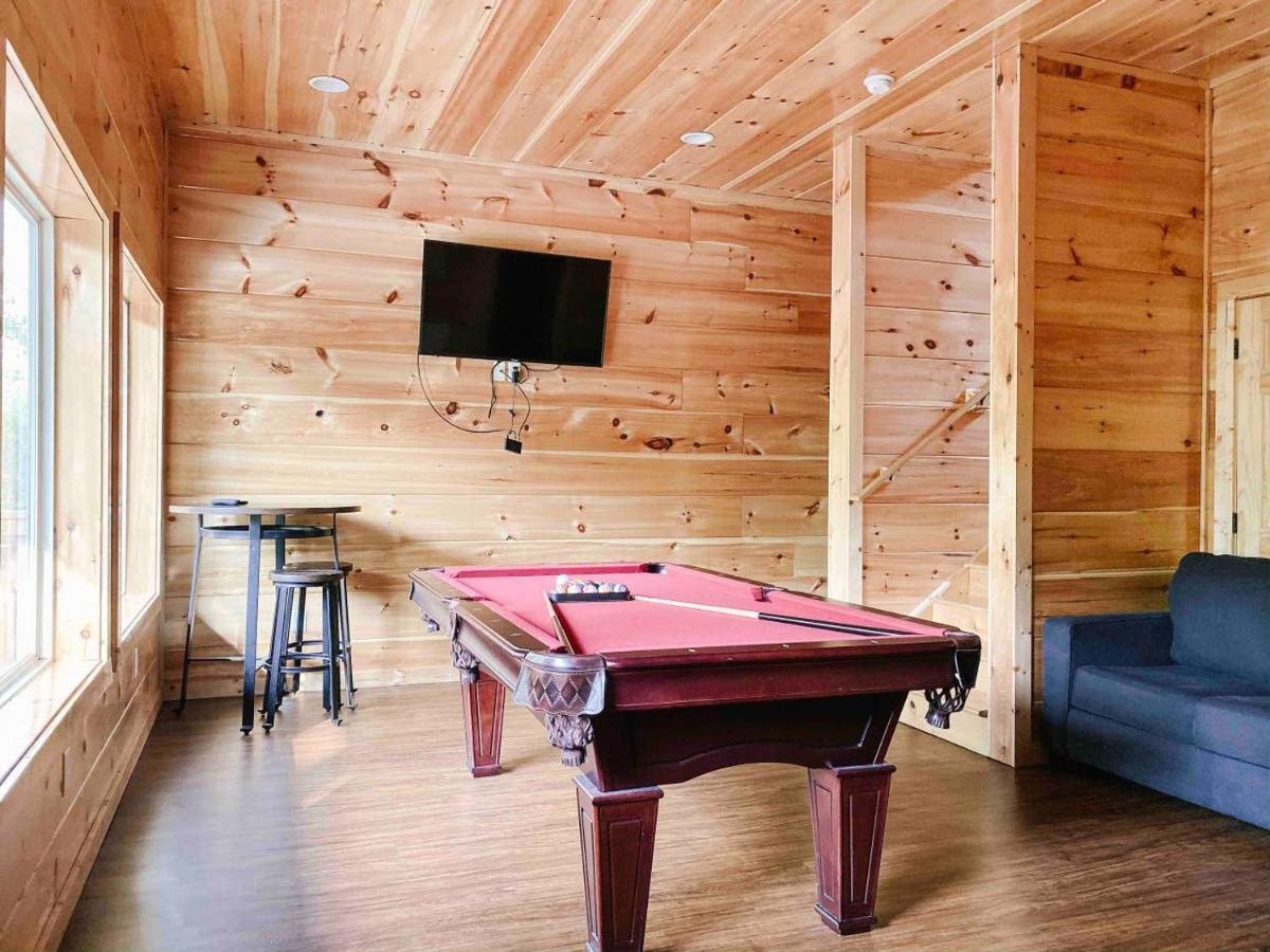 Splash Of Moonshine -Heated Indoor Pool, Hot Tub, Arcade Game Room Пиджен-Фордж Экстерьер фото