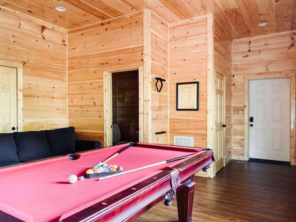 Splash Of Moonshine -Heated Indoor Pool, Hot Tub, Arcade Game Room Пиджен-Фордж Экстерьер фото